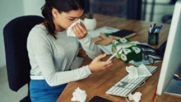 What is sinusitis and how is it treated?