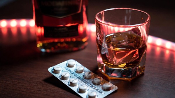 Modafinil and Alcohol: Risks, Effects, and What to Know